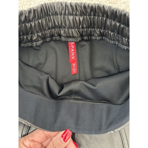 Spanx Faux Leather High Waist Jogger Pants Black‎ Size X-Small Edgy Date Sexy - Picture 11 of 13